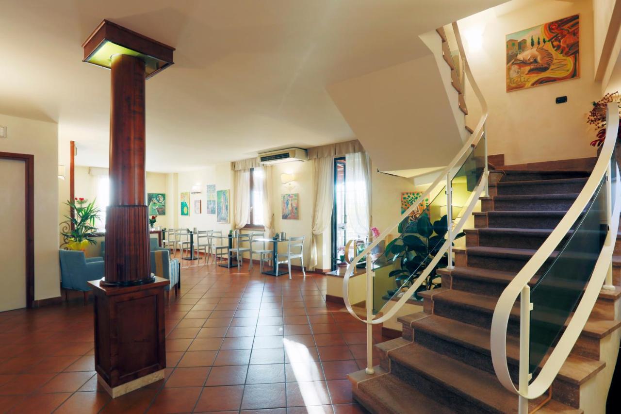 Hotel Arcobaleno Siena Esterno foto