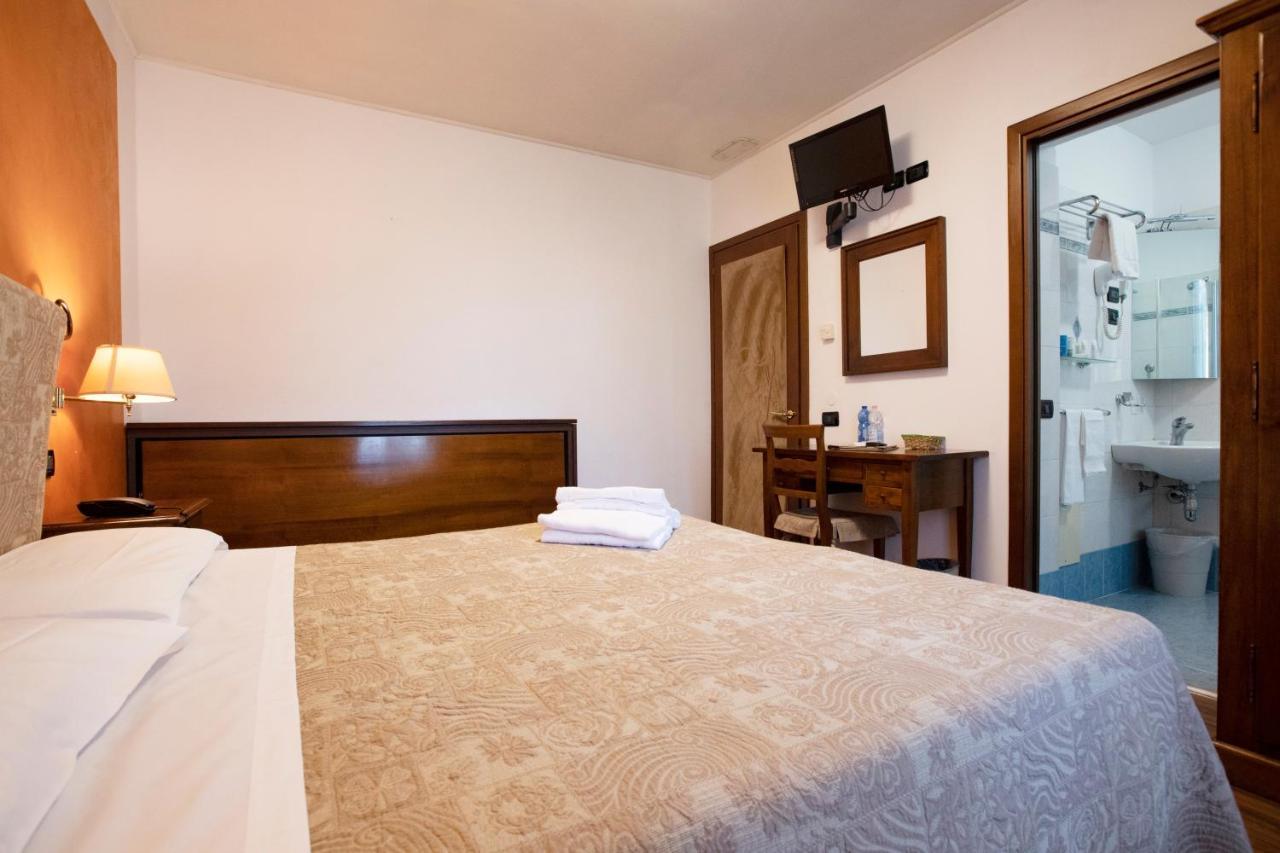 Hotel Arcobaleno Siena Esterno foto