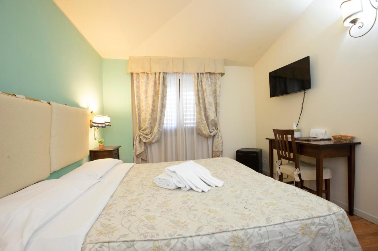 Hotel Arcobaleno Siena Esterno foto