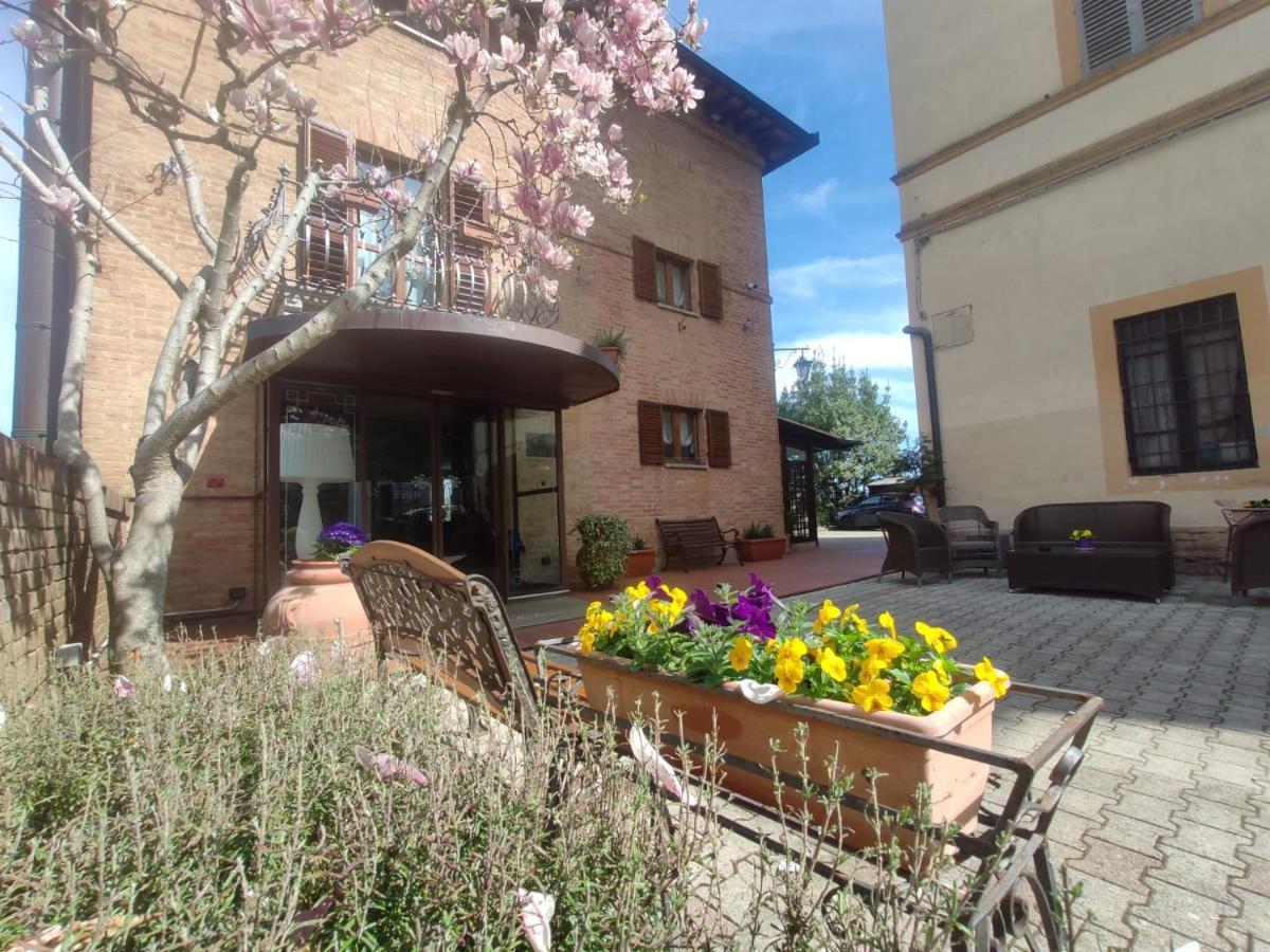 Hotel Arcobaleno Siena Esterno foto