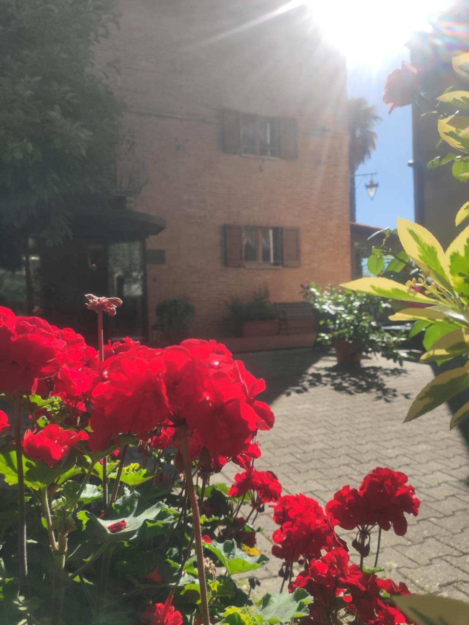 Hotel Arcobaleno Siena Esterno foto