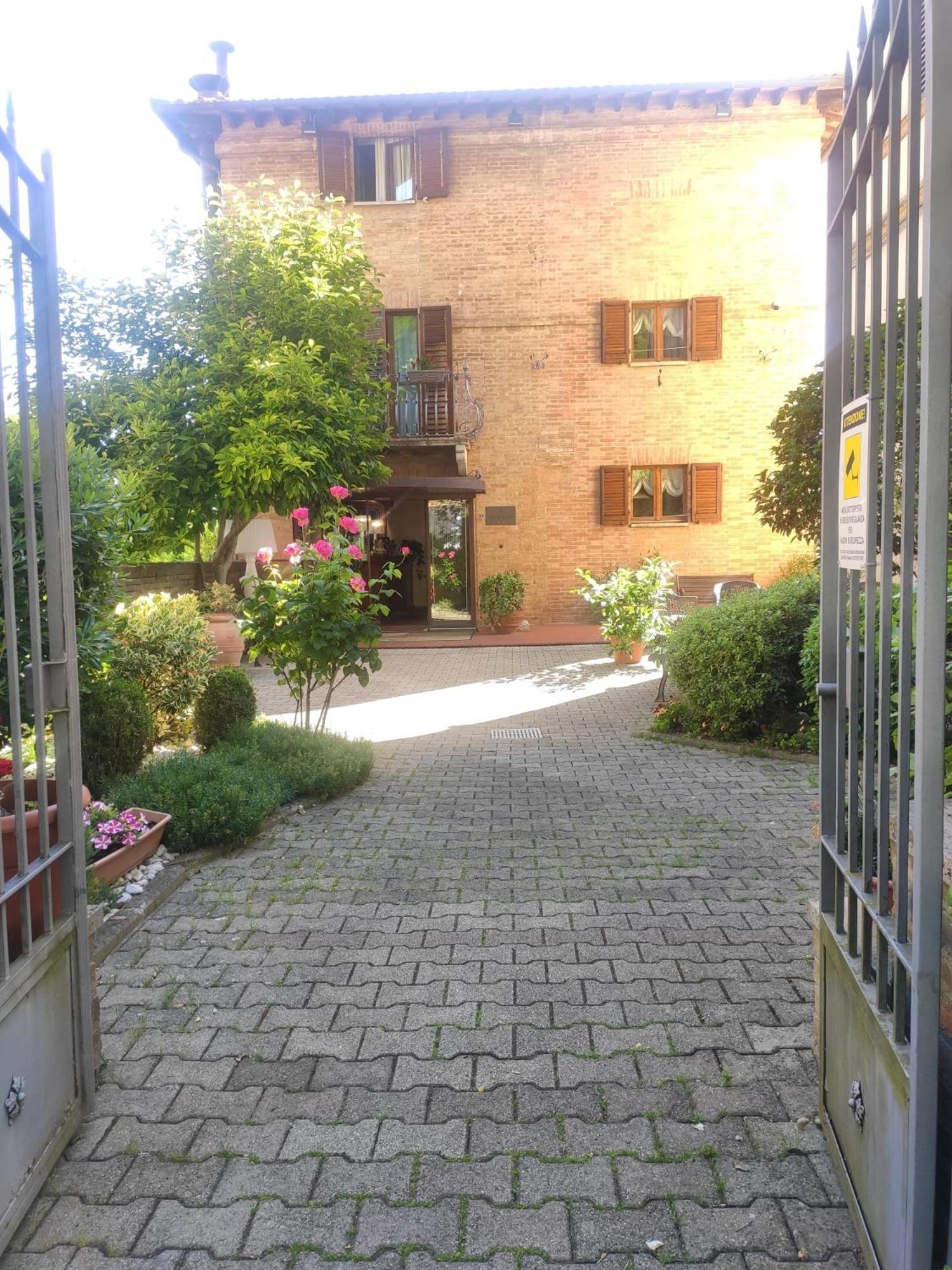 Hotel Arcobaleno Siena Esterno foto