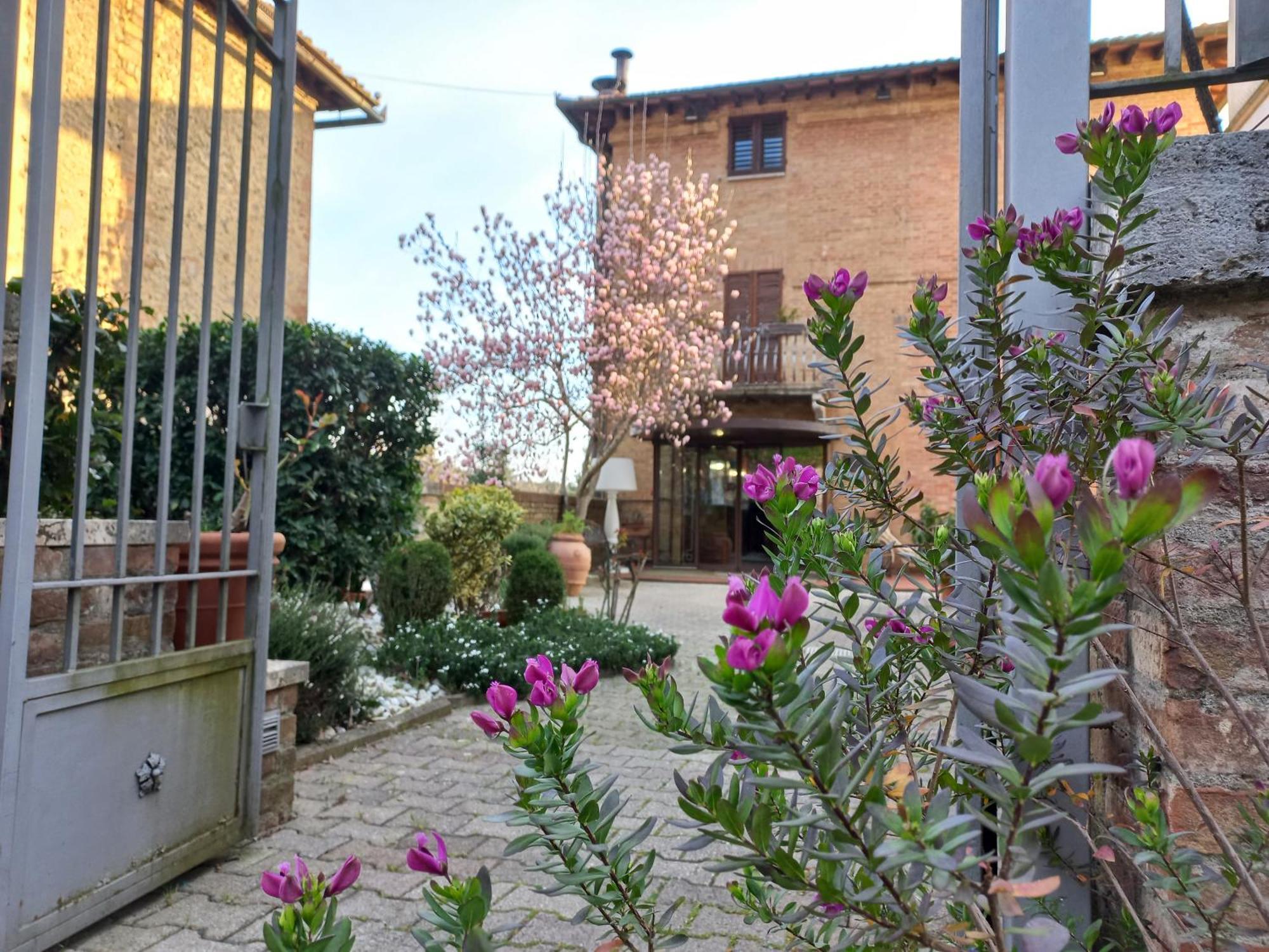 Hotel Arcobaleno Siena Esterno foto